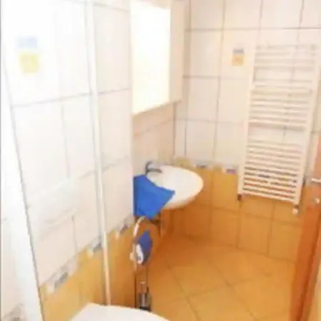 Punat, Krk Island, Sunny Apartment! *